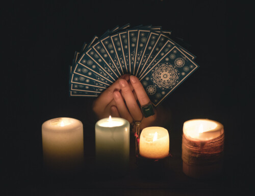 Scrying and Reading Cards